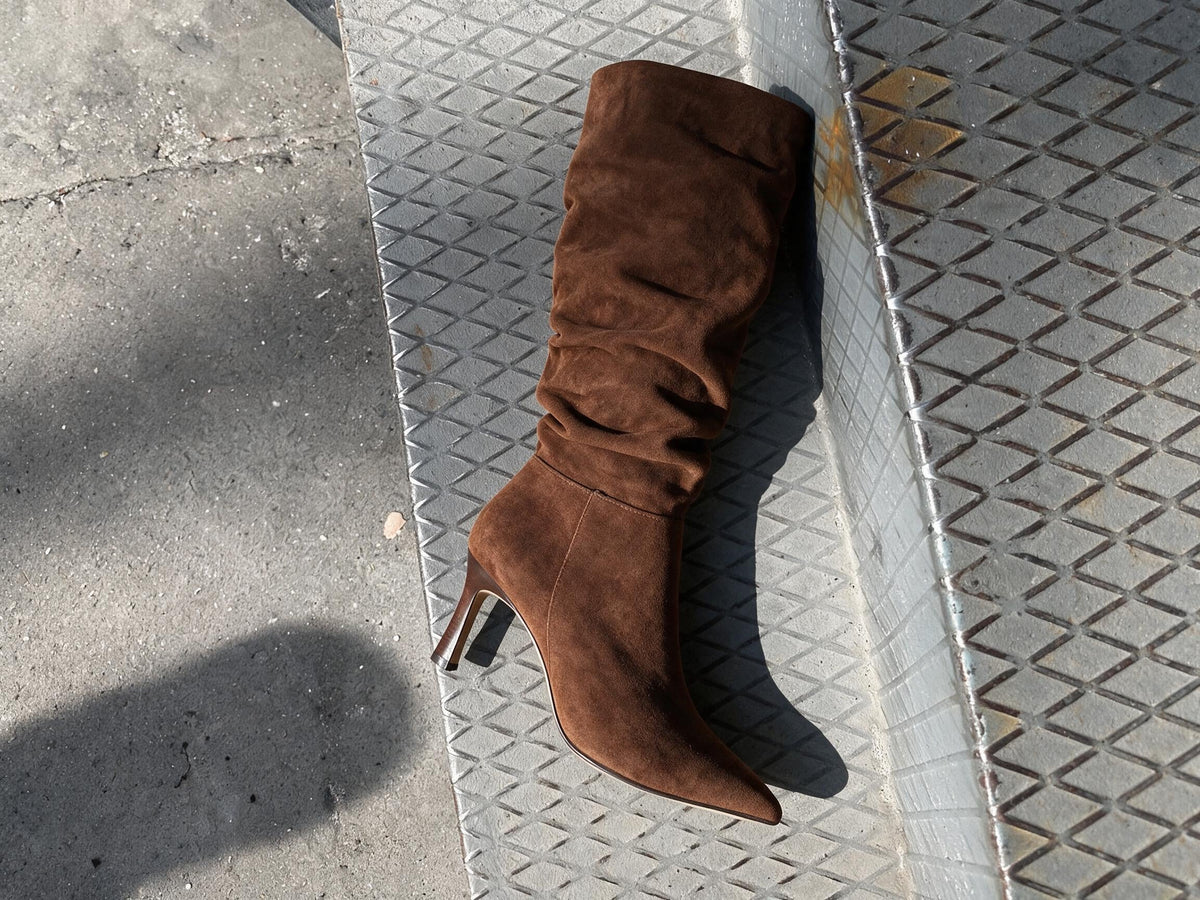SLOUCHY STEPS