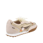 Tenis Casual Hello kitty color Latte para Mujer