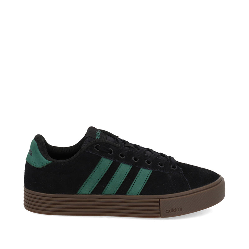 Tenis Urbano Adidas color Negro con lineas verde para Mujer