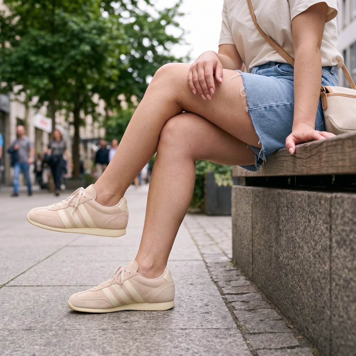 Tenis Casual Adidas color Taupe para Mujer