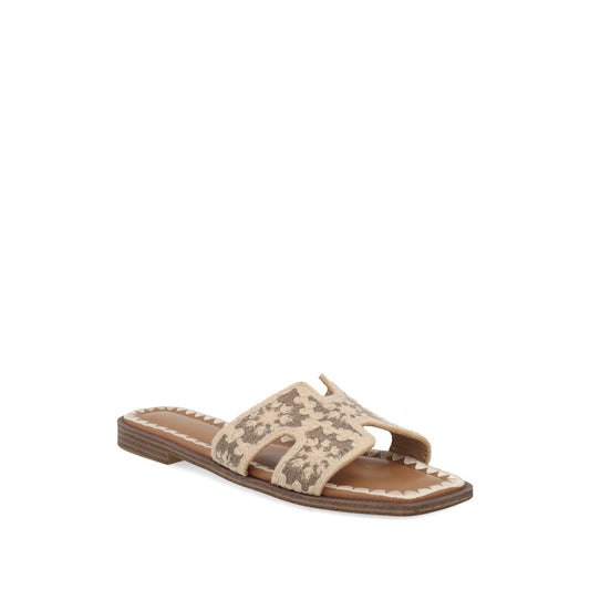 Sandalia Casual Trender color Beige para Mujer con diseño bordado
