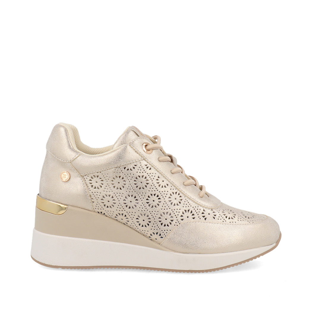 Tenis Urbano Trender color Oro para Mujer