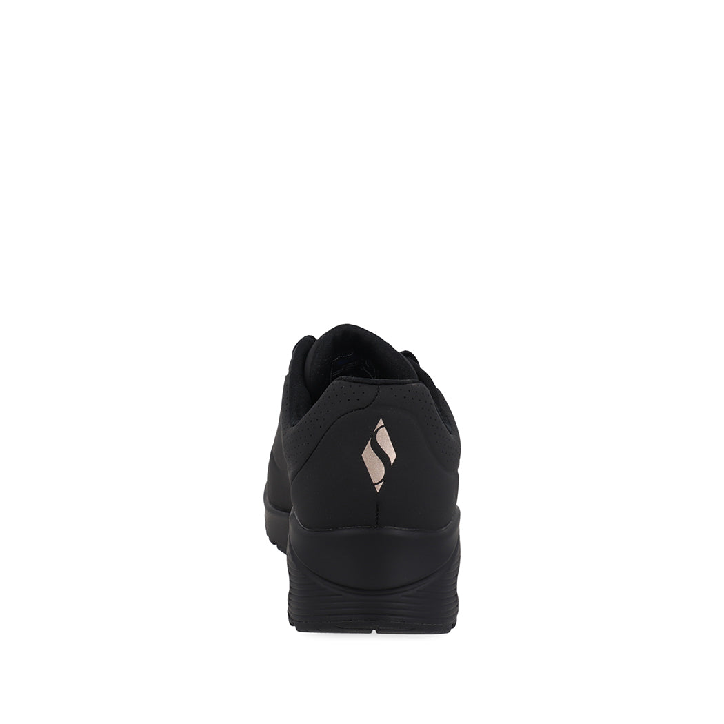 Tenis Urbano Skechers color Negro para Mujer